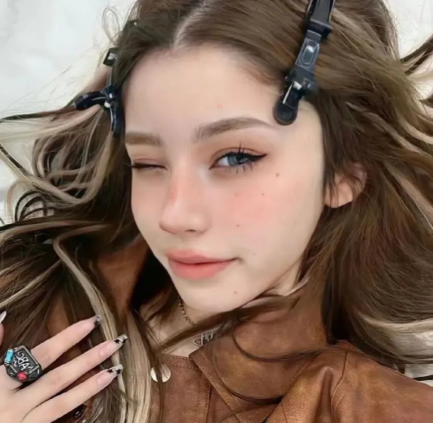 一个用英明撑起的国家